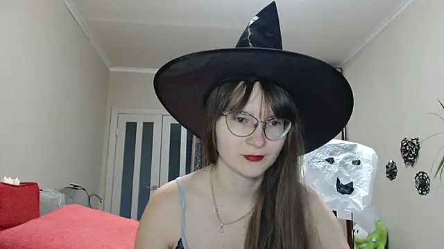 KiraGoldens online show from 11/02/25, 05:54