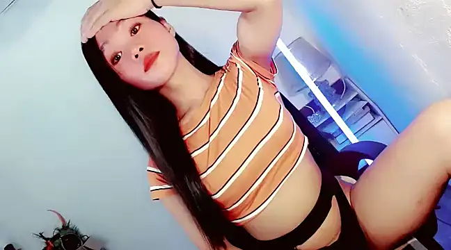 Snapshot of amomentoflust69 chatting on 01/31/25, 04:14 amomentoflust69 online show from 01/31/25, 04:14