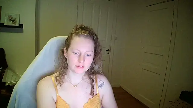 Girlnina-1995 online show from 03/09/26, 09:08