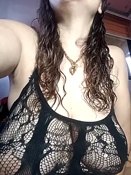 hotbabes163 online show from 05/06/26, 07:24