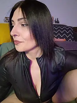 AryaSummersReal online show from 05/03/26, 08:20
