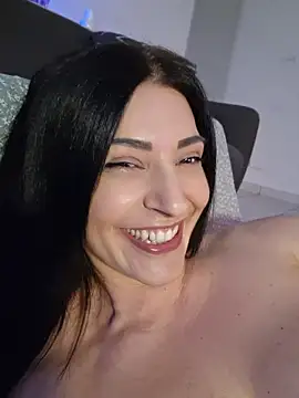 Snapshot of AryaSummersReal chatting on 07/06/26, 03:03 AryaSummersReal online show from 07/06/26, 03:03