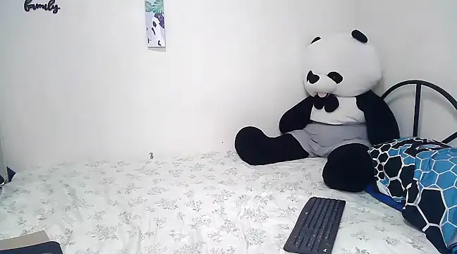 rihanna22 online show from 02/20/25, 04:18