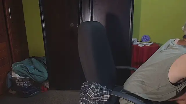 Snapshot of the-billy-blue chatting on 03/03/26, 07:31 the-billy-blue online show from 03/03/26, 07:31