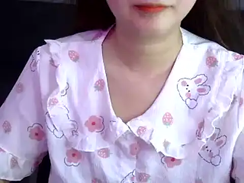 Bee 2k online show from 11/11/25, 04:45