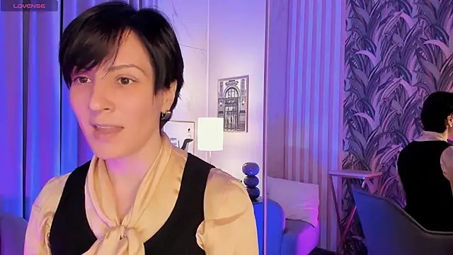 LorenDaze online show from 05/02/26, 01:49