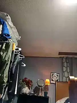 eatmeplease44 online show from 01/24/25, 01:13