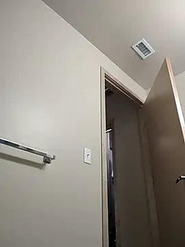 eatmeplease44 online show from 03/02/25, 09:31