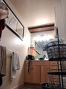 eatmeplease44 online show from 09/16/25, 12:55