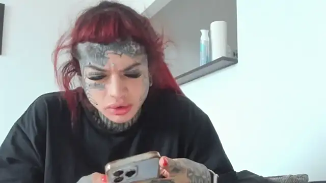 Snapshot of tamarapervert chatting on 11/16/25, 01:06 tamarapervert online show from 11/16/25, 01:06