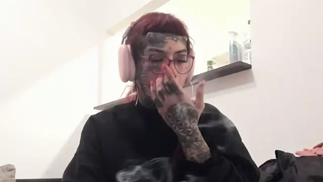 Snapshot of tamarapervert chatting on 11/19/25, 06:30 tamarapervert online show from 11/19/25, 06:30