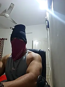 Snapshot of kaizercool1 chatting on 01/31/25, 04:14 kaizercool1 online show from 01/31/25, 04:14