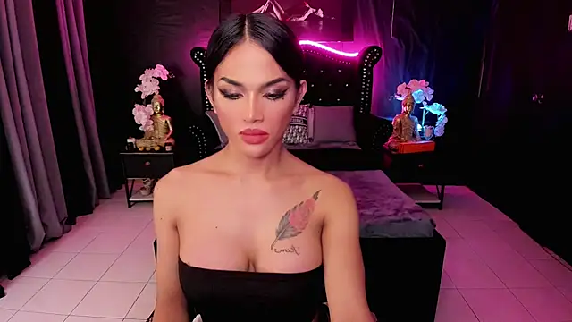 Snapshot of MsHannaSaint chatting on 01/14/25, 03:43 MsHannaSaint online show from 01/14/25, 03:43