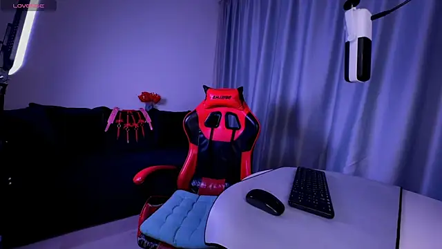 DivineBite online show from 03/22/25, 06:14