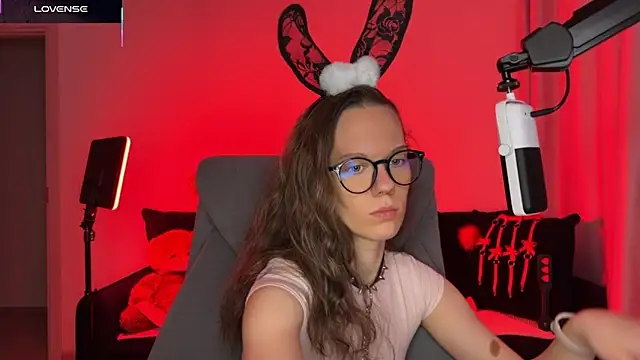 DivineBite online show from 10/10/25, 03:44