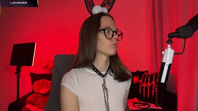 DivineBite online show from 10/17/25, 05:15