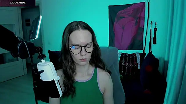 DivineBite online show from 04/28/26, 04:56