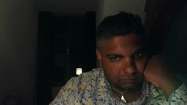 Snapshot of Bandusrilankasexymen chatting on 03/13/26, 06:25 Bandusrilankasexymen online show from 03/13/26, 06:25