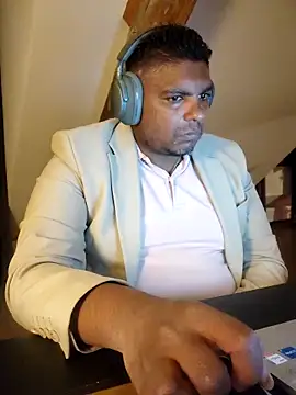 Snapshot of Bandusrilankasexymen chatting on 04/06/26, 09:27 Bandusrilankasexymen online show from 04/06/26, 09:27