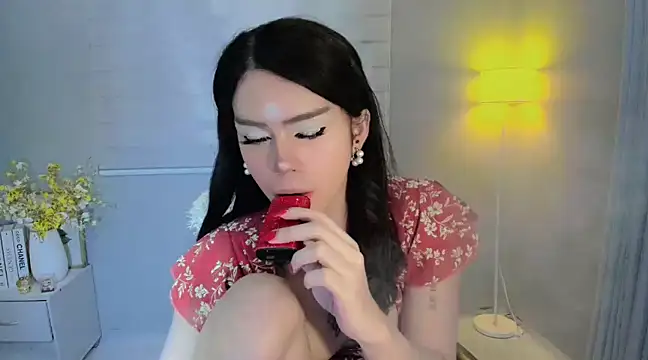 Snapshot of Patricia_fox chatting on 12/12/24, 02:37 Patricia fox online show from 12/12/24, 02:37