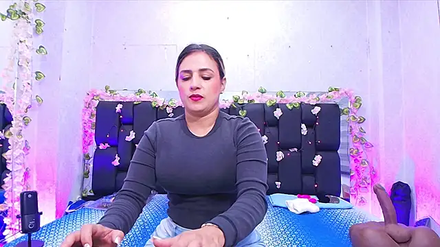  carolina fox online show from 09/09/25, 03:06