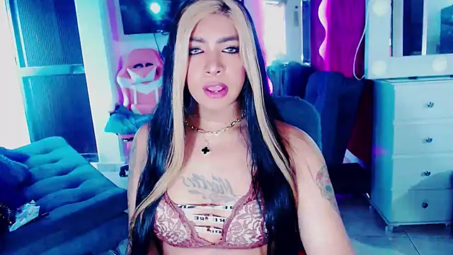 violet bigcock774 online show from 10/19/25, 12:39