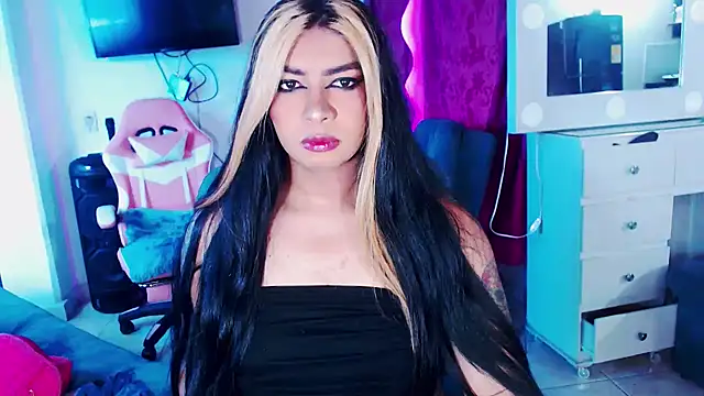 violet bigcock774 online show from 11/12/25, 12:49