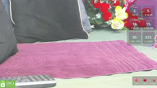 Snapshot of Jayllene chatting on 12/12/24, 12:44 Jayllene online show from 12/12/24, 12:44