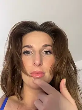 Snapshot of Thescorpionfr chatting on 01/17/25, 12:10 Thescorpionfr online show from 01/17/25, 12:10