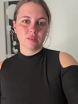 Snapshot of Samantha_official chatting on 03/02/26, 10:11 Samantha official online show from 03/02/26, 10:11