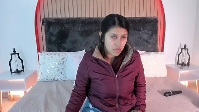 Karlagonzales  online show from 04/26/26, 11:19