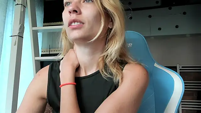 Snapshot of karo123421 chatting on 09/10/25, 06:46 karo123421 online show from 09/10/25, 06:46