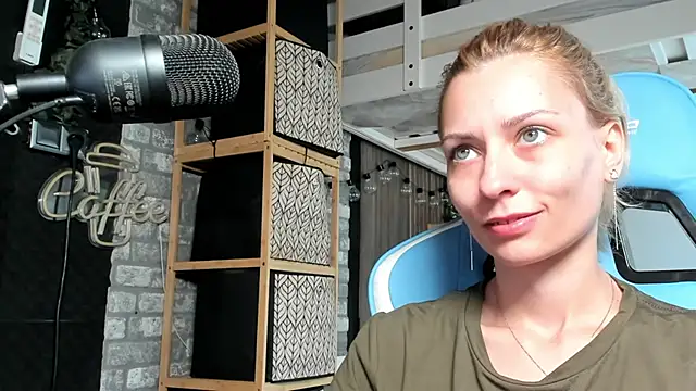 Snapshot of karo123421 chatting on 09/13/25, 07:52 karo123421 online show from 09/13/25, 07:52