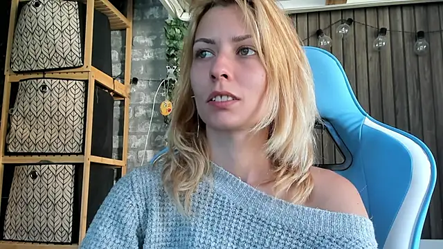 Snapshot of karo123421 chatting on 09/18/25, 09:44 karo123421 online show from 09/18/25, 09:44