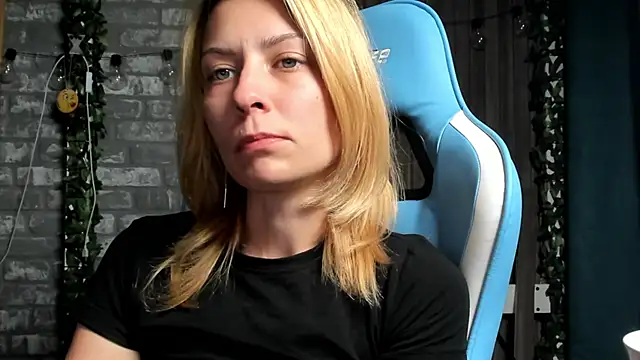 Snapshot of karo123421 chatting on 09/20/25, 07:37 karo123421 online show from 09/20/25, 07:37