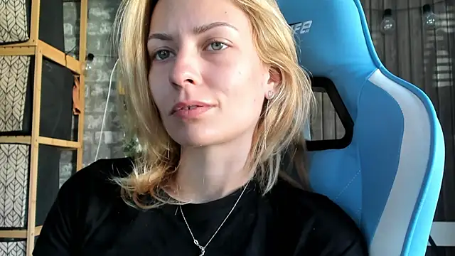 Snapshot of karo123421 chatting on 09/21/25, 07:43 karo123421 online show from 09/21/25, 07:43