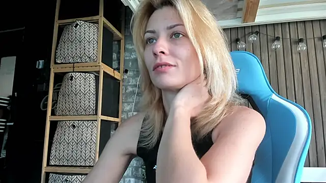 Snapshot of karo123421 chatting on 09/27/25, 09:14 karo123421 online show from 09/27/25, 09:14