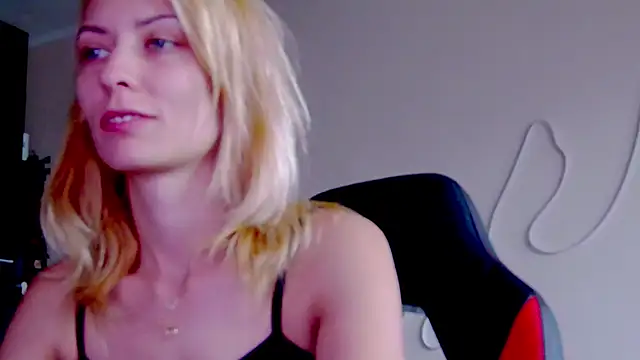 Snapshot of karo123421 chatting on 10/04/25, 06:33 karo123421 online show from 10/04/25, 06:33