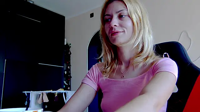 Snapshot of karo123421 chatting on 10/05/25, 08:01 karo123421 online show from 10/05/25, 08:01