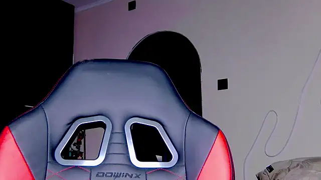 Snapshot of karo123421 chatting on 10/11/25, 08:29 karo123421 online show from 10/11/25, 08:29