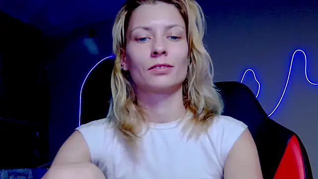 Snapshot of karo123421 chatting on 10/13/25, 09:26 karo123421 online show from 10/13/25, 09:26