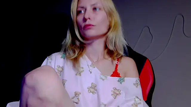 Snapshot of karo123421 chatting on 10/16/25, 07:37 karo123421 online show from 10/16/25, 07:37