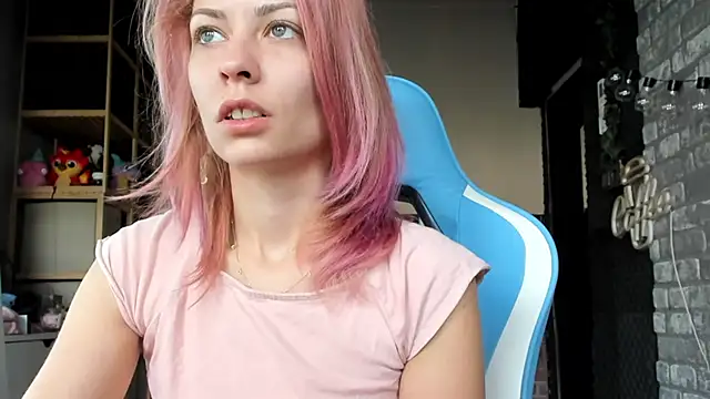 Snapshot of karo123421 chatting on 10/26/25, 08:31 karo123421 online show from 10/26/25, 08:31