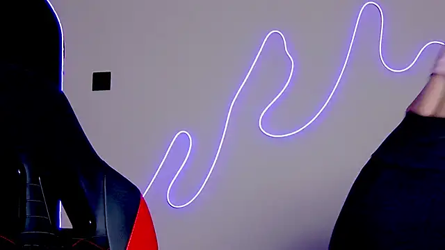 Snapshot of karo123421 chatting on 10/29/25, 08:21 karo123421 online show from 10/29/25, 08:21