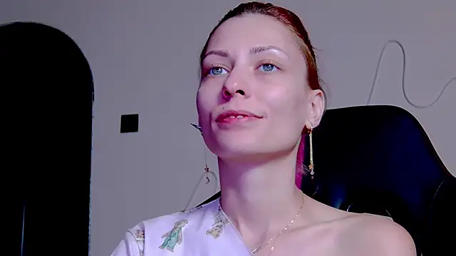 Snapshot of karo123421 chatting on 11/19/25, 09:15 karo123421 online show from 11/19/25, 09:15