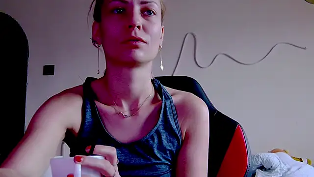 Snapshot of karo123421 chatting on 11/23/25, 09:53 karo123421 online show from 11/23/25, 09:53