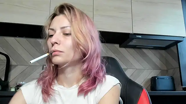 Snapshot of karo123421 chatting on 11/29/25, 08:39 karo123421 online show from 11/29/25, 08:39