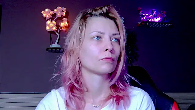 Snapshot of karo123421 chatting on 12/01/25, 02:11 karo123421 online show from 12/01/25, 02:11