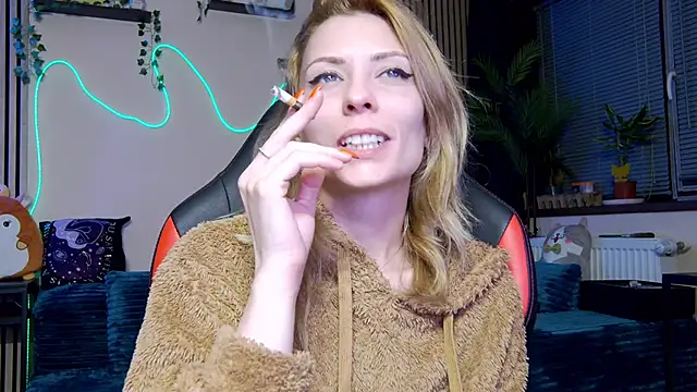 karo123421 online show from 02/25/26, 09:35