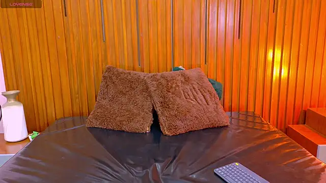 SilvanaCapelli online show from 11/12/25, 08:30